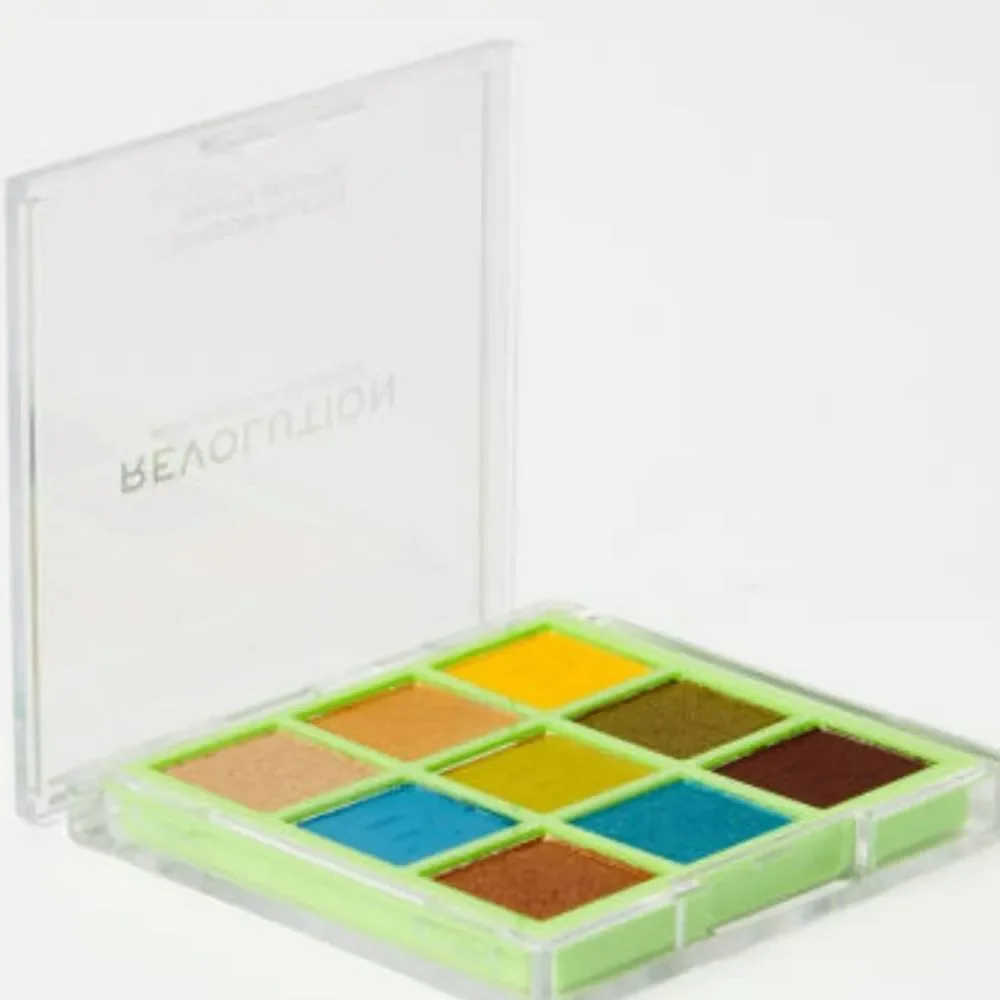 Revolution Beauty Neon Heat Shadow Palette‎
